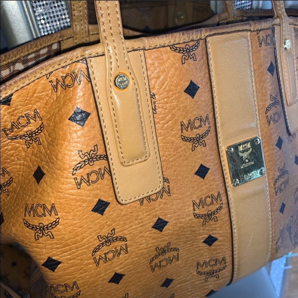 MCM Liz Reversible Medium Tote
